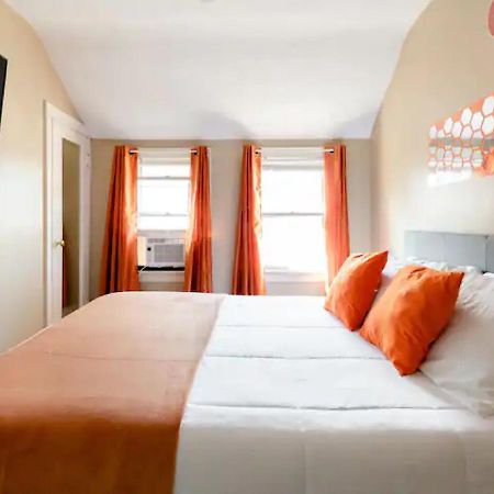 Villa La Naranja Retreat - Cozy Duplex Near Downtown With Parking, 300 Mb Wifi & Self Check In Cleveland Exterior foto