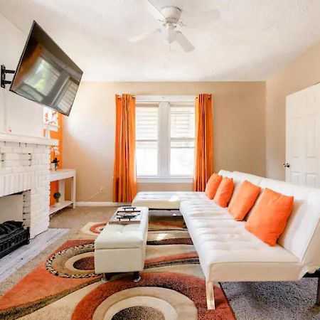 Villa La Naranja Retreat - Cozy Duplex Near Downtown With Parking, 300 Mb Wifi & Self Check In Cleveland Exterior foto