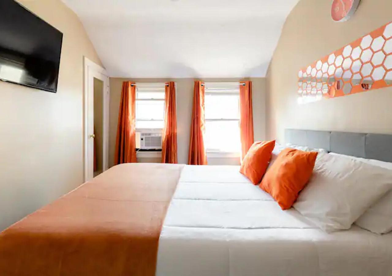 Villa La Naranja Retreat - Cozy Duplex Near Downtown With Parking, 300 Mb Wifi & Self Check In Cleveland Exterior foto