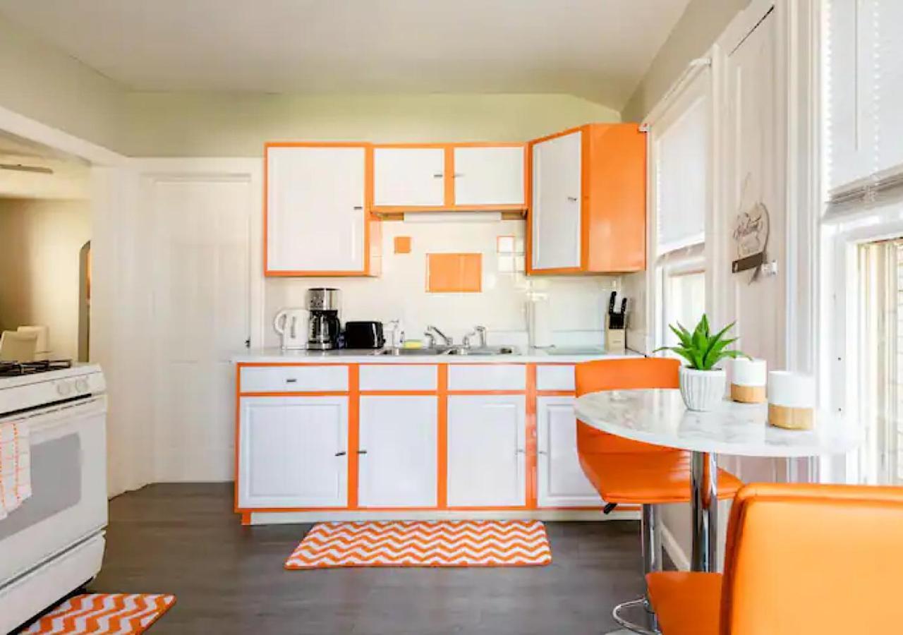 Villa La Naranja Retreat - Cozy Duplex Near Downtown With Parking, 300 Mb Wifi & Self Check In Cleveland Exterior foto
