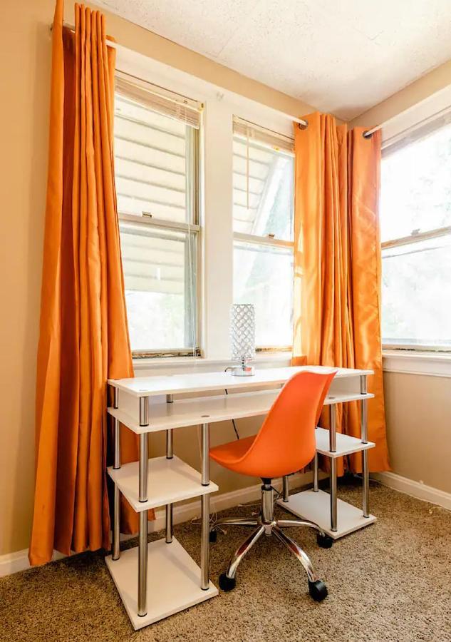 Villa La Naranja Retreat - Cozy Duplex Near Downtown With Parking, 300 Mb Wifi & Self Check In Cleveland Exterior foto